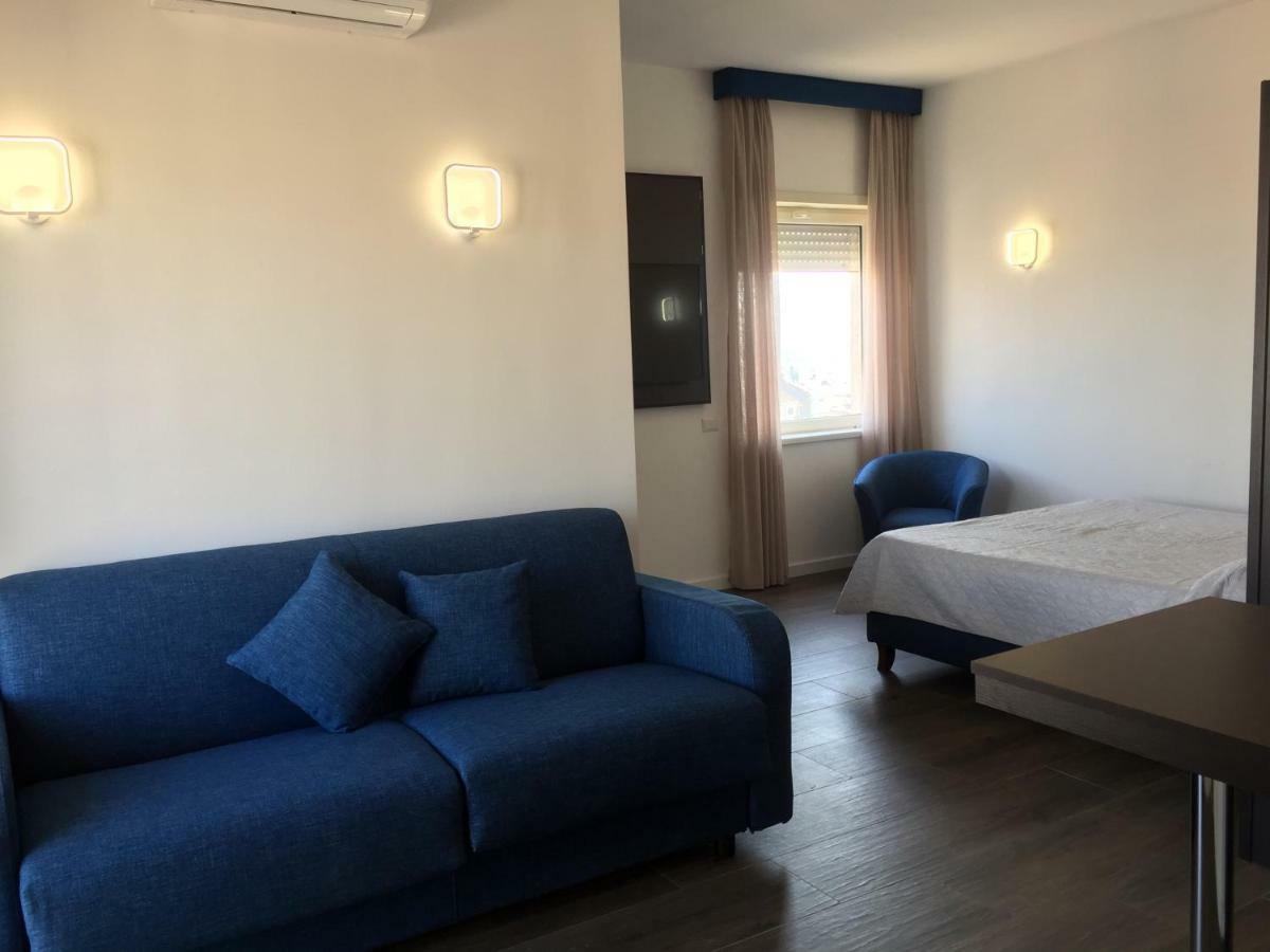 Residenza Garibaldi Appartement Napels Buitenkant foto